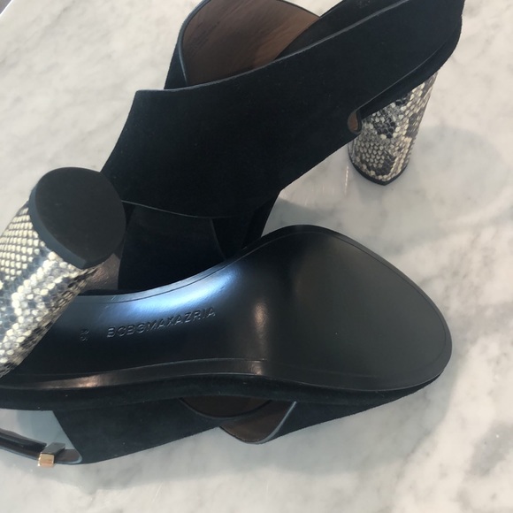 BCBG Max Azaria black suede and snakeskin sandal - Picture 5 of 7